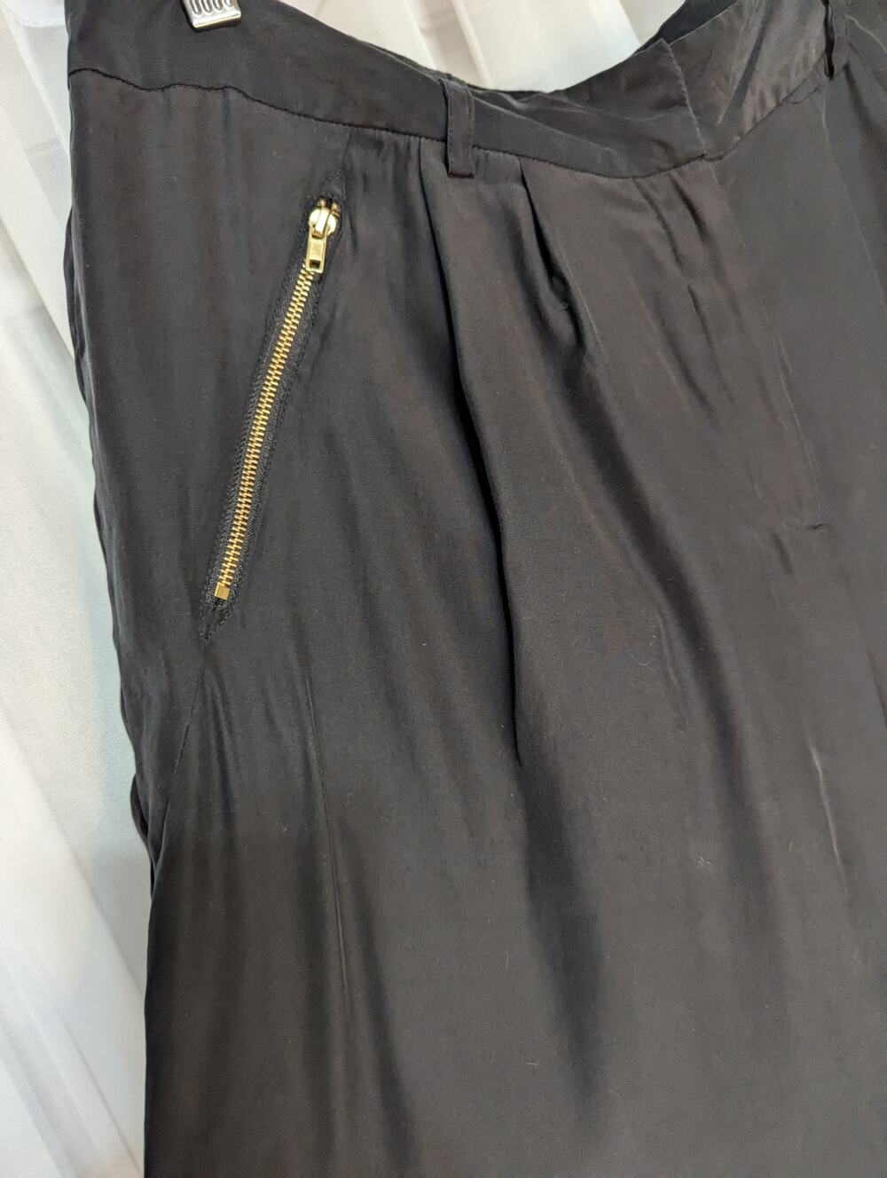 Walter Baker 100% silk cropped pants - Sz 10
